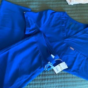 Figs scrubs
